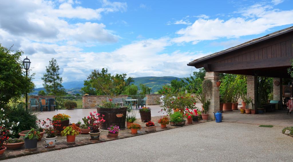Casale il Cerqueto Bed and Breakfast San Severino Marche Esterno foto
